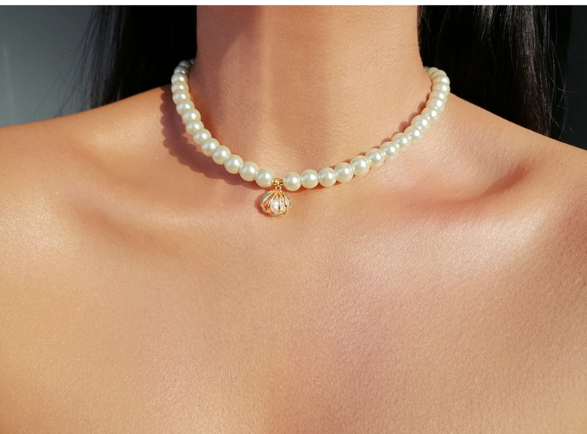 24K Muschel-Halsband aus tschechischen Perlen